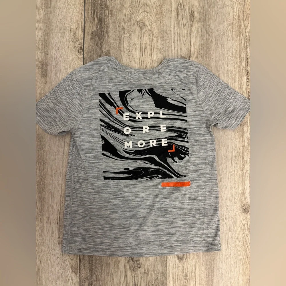 Old Navy Gray Explore More Kids Tee